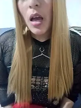 Snapshot of YEIMYlove chatting on November 2025 02:48:02 AM YEIMYlove online show from November 2025 02:48:02 AM