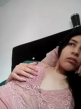 Thaila-Aurora online show from October 2025 02:28:01 PM