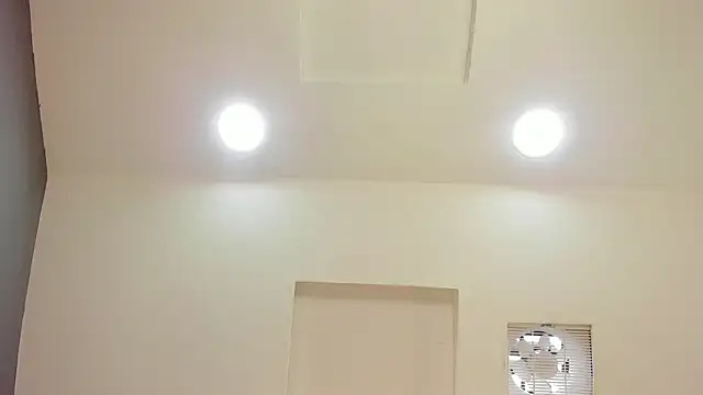 honey  hott online show from October 2025 08:30:02 PM