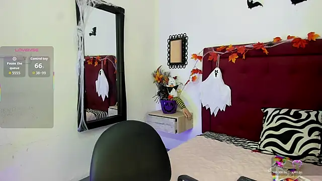 Sassha ferrer online show from October 2025 07:58:01 PM