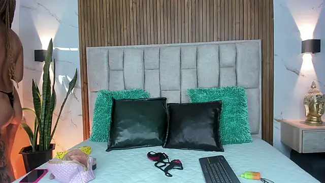 Sassha ferrer online show from January 2026 06:15:02 PM