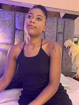 SofiRuiz  online show from October 2025 07:57:02 PM