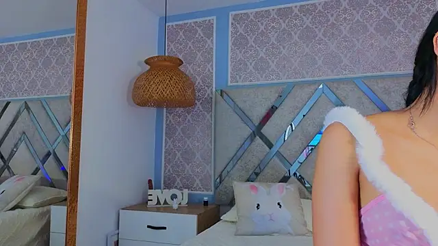 danna peters online show from April 2026 08:22:02 PM