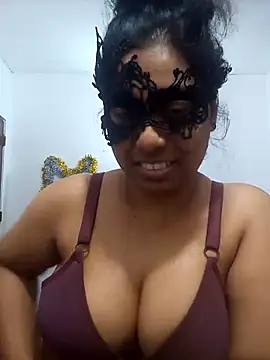 Snapshot of Expose_Queen chatting on June 2026 06:13:01 PM Expose Queen online show from June 2026 06:13:01 PM