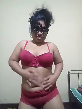 Expose Queen online show from February 2026 05:33:02 PM