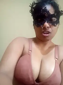 Expose Queen online show from March 2026 05:12:01 AM