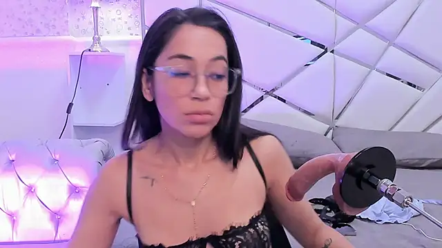 GabbiePrice online show from May 2026 11:33:02 AM