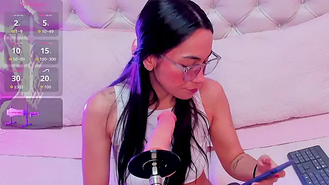 GabbiePrice online show from October 2025 01:54:02 PM