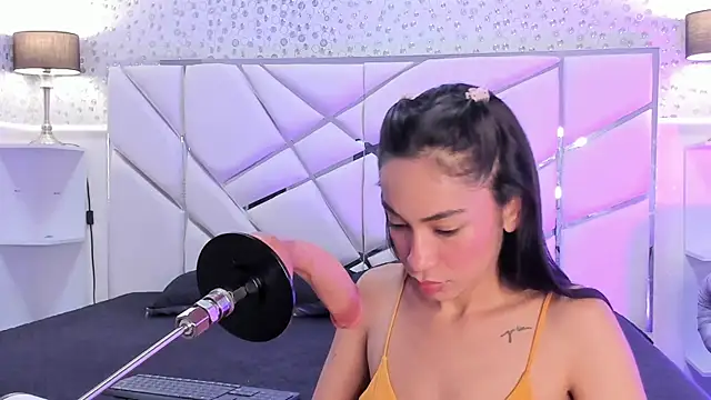 GabbiePrice online show from April 2026 12:45:01 PM