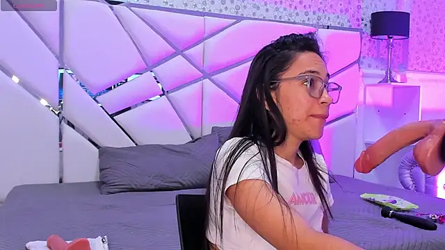 GabbiePrice online show from March 2026 11:21:01 AM