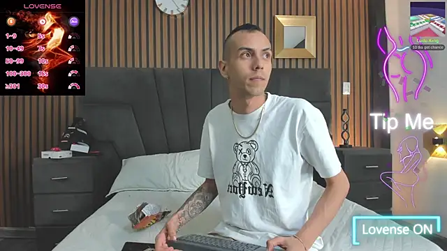 DerryAndIzzy online show from November 2025 04:38:02 AM