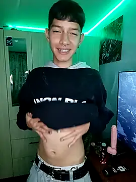 heyy noah11 online show from November 2025 12:58:02 AM