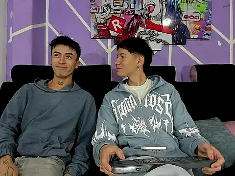 Snapshot of heyy_noah11 chatting on February 2026 01:33:02 PM heyy noah11 online show from February 2026 01:33:02 PM