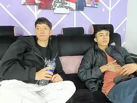 Snapshot of heyy_noah11 chatting on March 2026 01:35:02 PM heyy noah11 online show from March 2026 01:35:02 PM