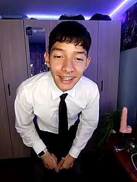 heyy noah11 online show from November 2025 02:49:01 AM