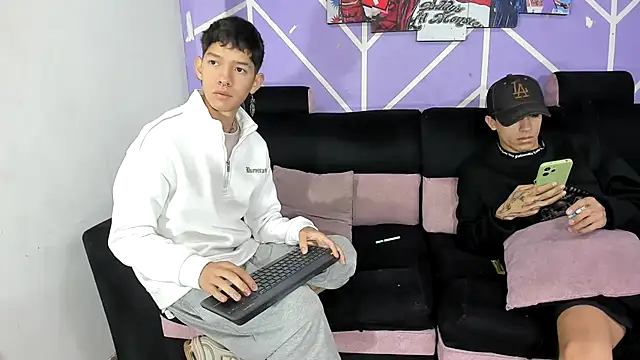 heyy noah11 online show from May 2026 01:17:01 PM