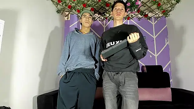 Snapshot of heyy_noah11 chatting on January 2026 01:36:01 PM heyy noah11 online show from January 2026 01:36:01 PM