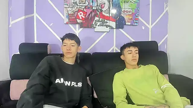 Snapshot of heyy_noah11 chatting on April 2026 01:29:02 PM heyy noah11 online show from April 2026 01:29:02 PM