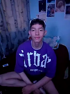 Snapshot of heyy_noah11 chatting on October 2025 04:35:01 AM heyy noah11 online show from October 2025 04:35:01 AM