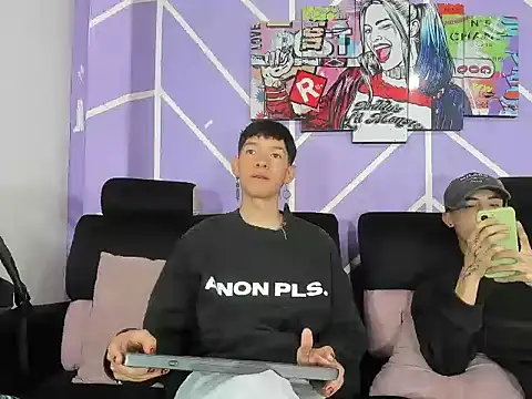 Snapshot of heyy_noah11 chatting on April 2026 01:17:02 PM heyy noah11 online show from April 2026 01:17:02 PM