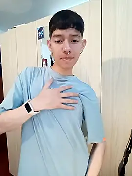 heyy noah11 online show from October 2025 02:34:02 AM