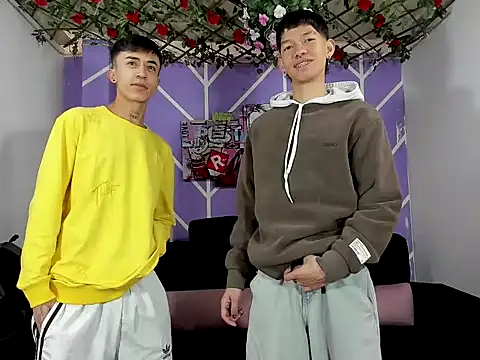 Snapshot of heyy_noah11 chatting on February 2026 01:31:02 PM heyy noah11 online show from February 2026 01:31:02 PM