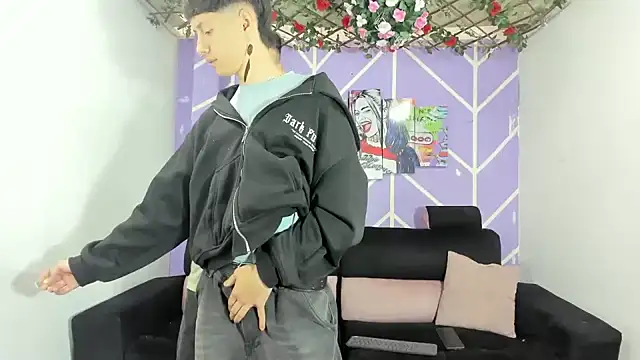 Snapshot of heyy_noah11 chatting on March 2026 01:29:02 PM heyy noah11 online show from March 2026 01:29:02 PM