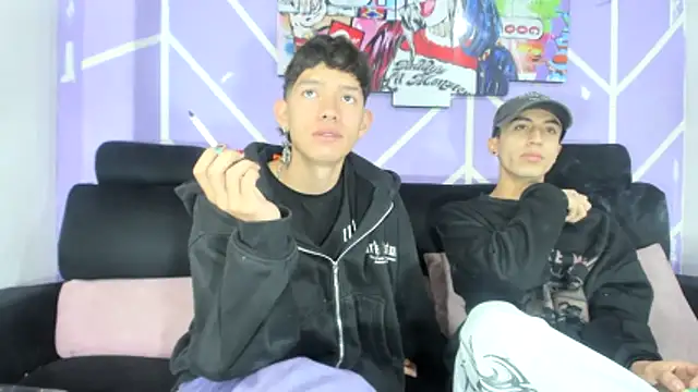 Snapshot of heyy_noah11 chatting on April 2026 01:38:02 PM heyy noah11 online show from April 2026 01:38:02 PM