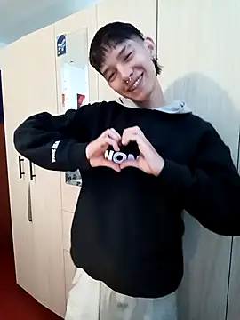 heyy noah11 online show from October 2025 01:17:01 AM