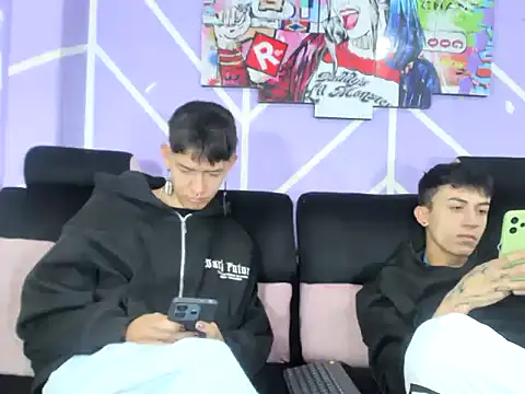 Snapshot of heyy_noah11 chatting on April 2026 01:36:01 PM heyy noah11 online show from April 2026 01:36:01 PM