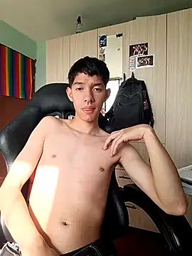 heyy noah11 online show from April 2026 08:57:02 PM