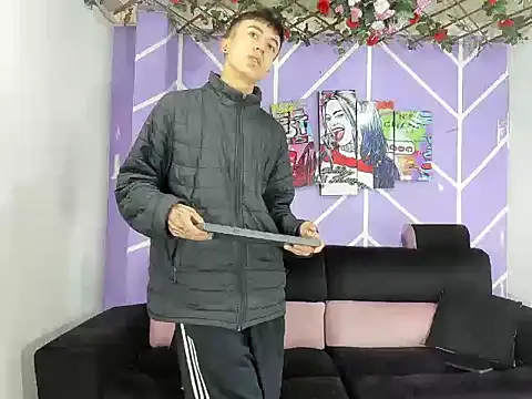 Snapshot of heyy_noah11 chatting on March 2026 01:34:02 PM heyy noah11 online show from March 2026 01:34:02 PM