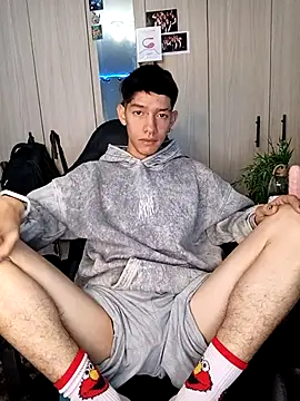 Snapshot of heyy_noah11 chatting on January 2026 12:58:01 AM heyy noah11 online show from January 2026 12:58:01 AM