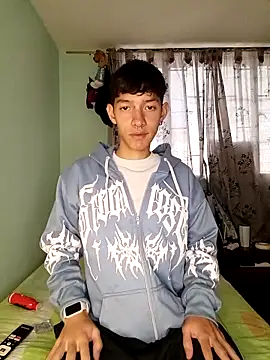 heyy noah11 online show from November 2025 10:10:01 PM