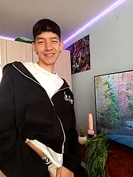 heyy noah11 online show from October 2025 06:38:02 PM