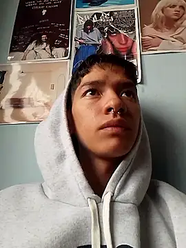 Snapshot of heyy_noah11 chatting on October 2025 04:52:01 PM heyy noah11 online show from October 2025 04:52:01 PM