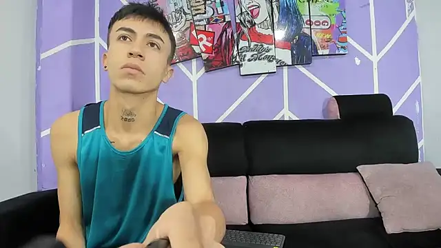 Snapshot of heyy_noah11 chatting on March 2026 01:42:01 PM heyy noah11 online show from March 2026 01:42:01 PM