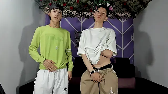 Snapshot of heyy_noah11 chatting on February 2026 01:21:02 PM heyy noah11 online show from February 2026 01:21:02 PM