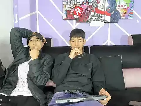 Snapshot of heyy_noah11 chatting on April 2026 01:24:01 PM heyy noah11 online show from April 2026 01:24:01 PM