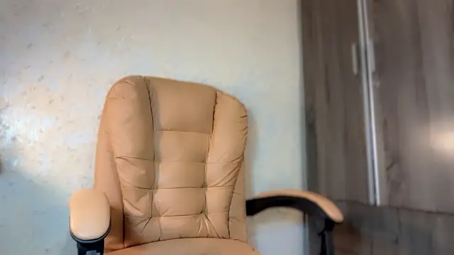 Snapshot of TinyTemptress chatting on January 2026 05:55:01 AM TinyTemptress online show from January 2026 05:55:01 AM