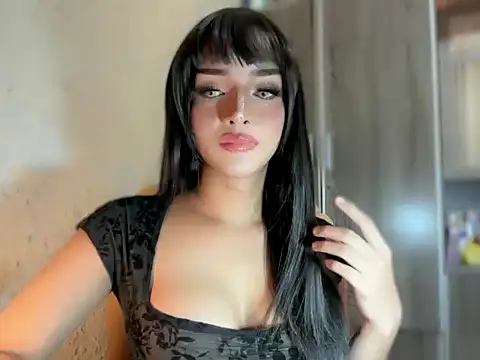 Snapshot of TinyTemptress chatting on December 2025 05:15:02 PM TinyTemptress online show from December 2025 05:15:02 PM