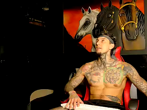 Molotov Explosive online show from November 2025 08:56:01 PM