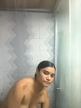 Molotov Explosive online show from November 2025 11:54:02 PM