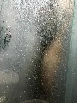 Molotov Explosive online show from November 2025 09:08:01 PM