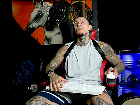 Molotov Explosive online show from December 2025 05:02:01 PM