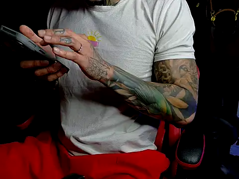 Molotov Explosive online show from February 2026 12:11:01 AM