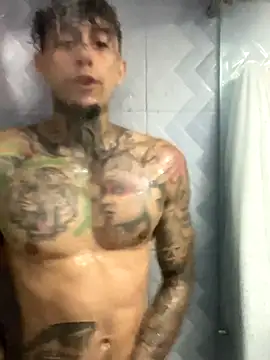 Molotov Explosive online show from November 2025 04:45:02 PM