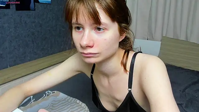 EvelynJin  online show from October 2025 04:21:02 PM