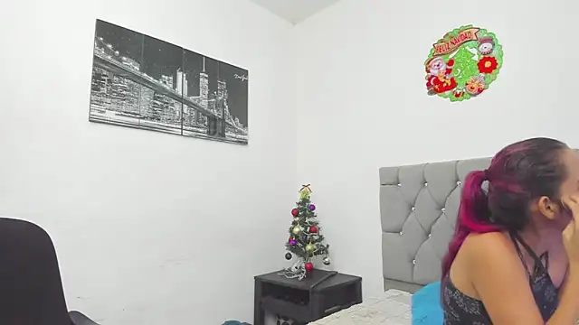 Sofi And Santy online show from January 2026 01:01:01 AM