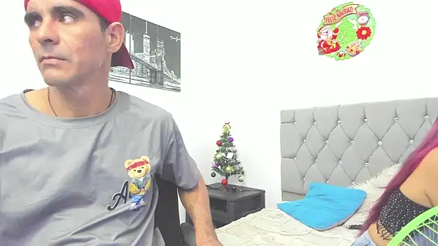 Sofi And Santy online show from January 2026 12:25:01 AM